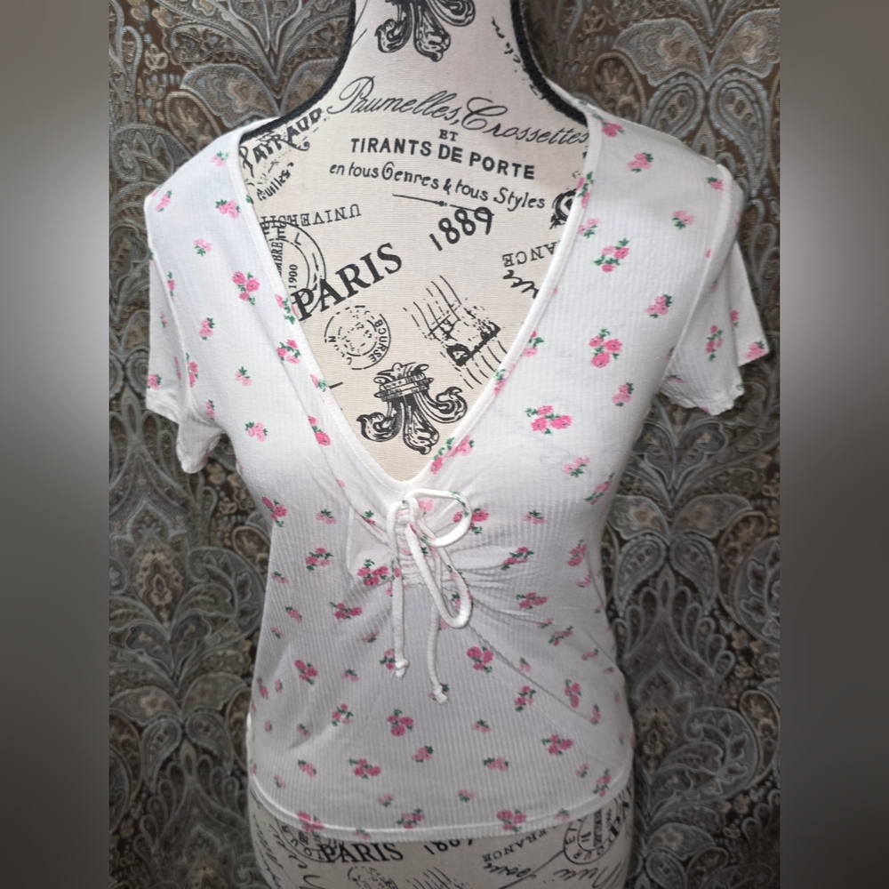 Floral V-Neck Tie Front Top